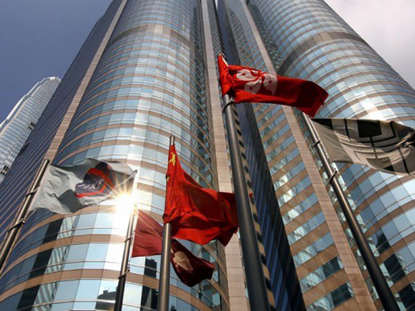 Nasdaq 100 S&P 500 retreat Hang Seng surges