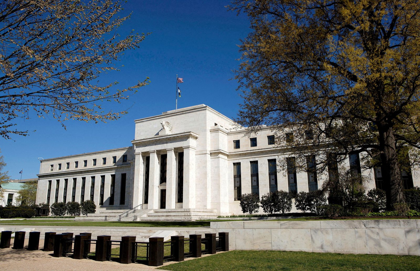 Us Inflation, Manufacturing Down: What It Means for Asian Markets