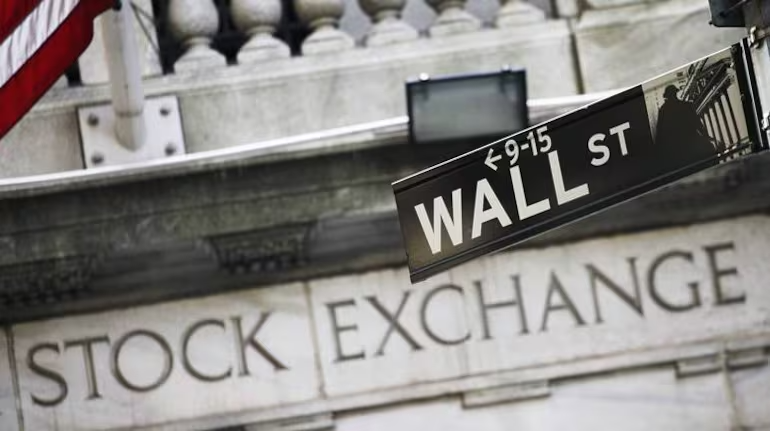 Asian Stock Diverge as Wall Street Sees Strong Rebound