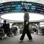 Asian Markets Mixed as Tariff Uncertainty Weighs on Investors